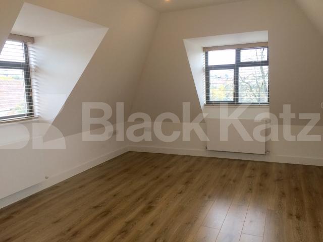 			1 Bedroom, 1 bath, 1 reception Flat			 Kingsgate Avenue, Finchley Central